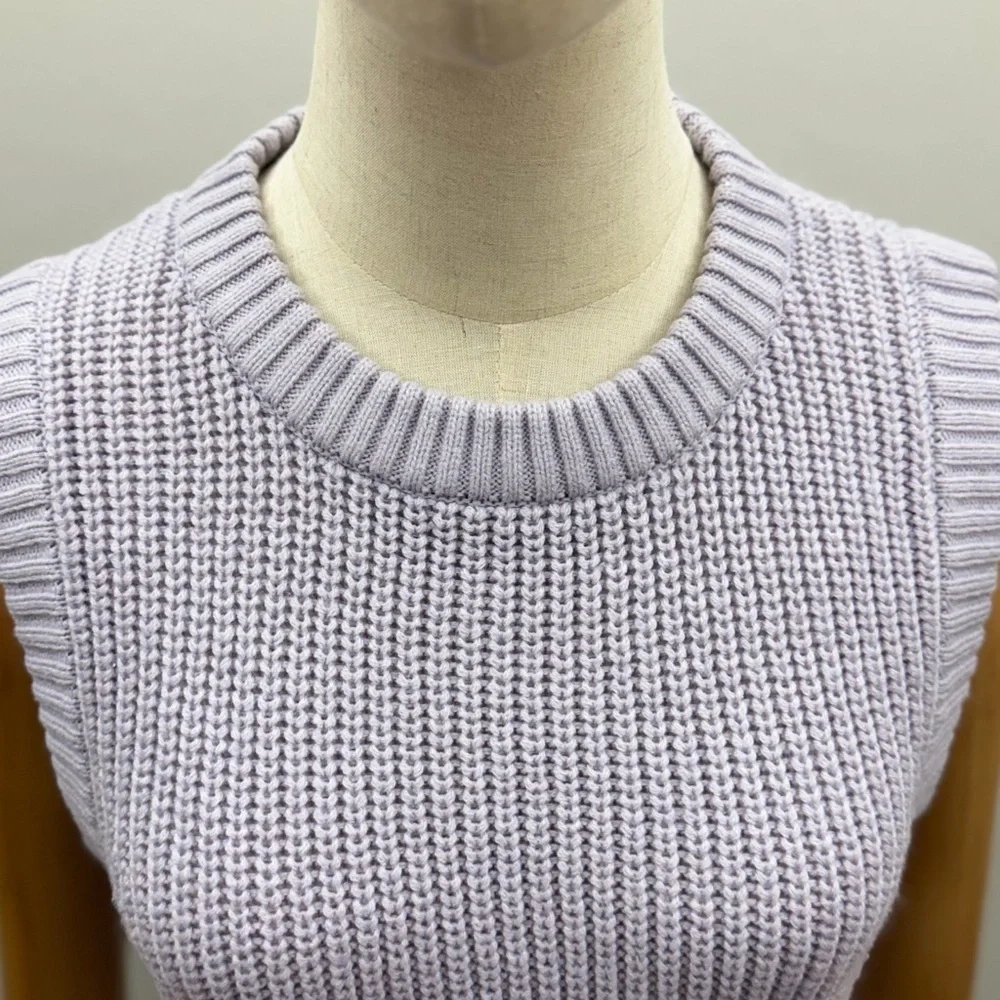 H&M Lilac Knit Sweater Vest Size S Cropped Sleeveless Pullover Top